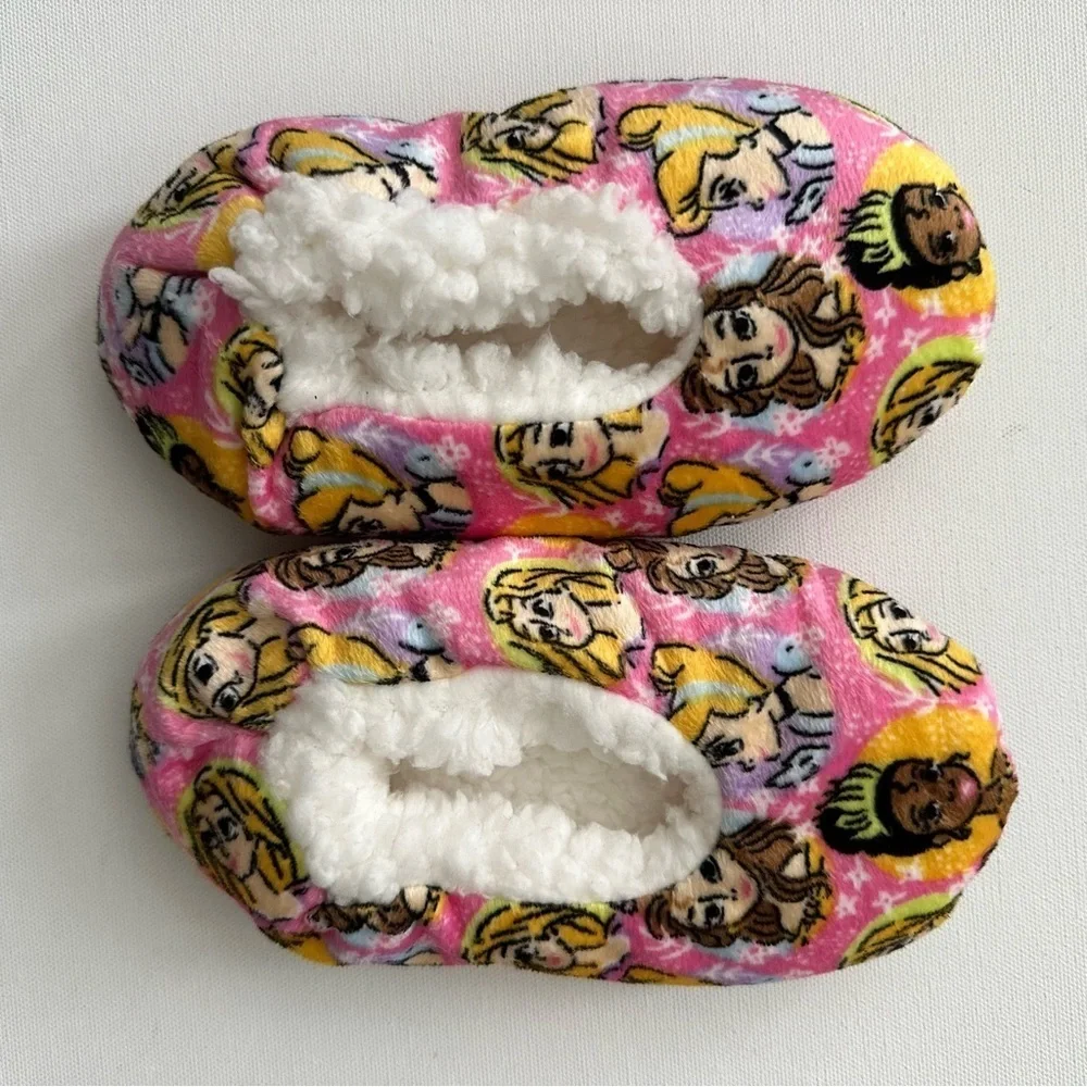 Disney Princesses Fuzzy Slipper Socks Size 3T-4T